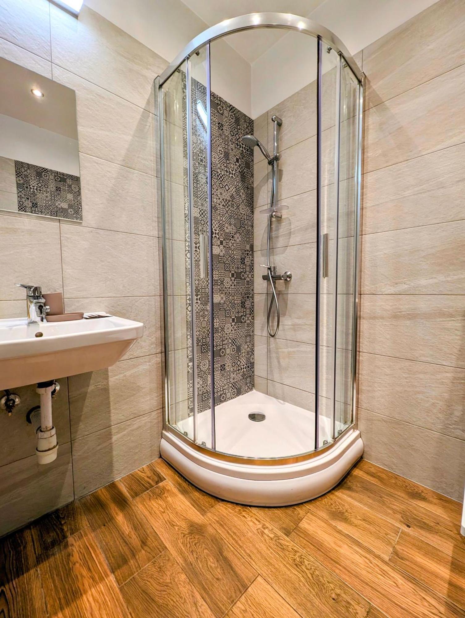 Aleja Krasinskiego 24A By Homeprime Kraków Exteriör bild